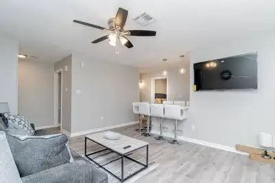 Image de Spacious 4br Work or Play Getaway Close to Dt!