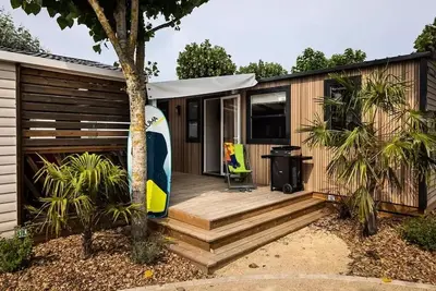 Image de Mobil-home Tribu Xxl 10 personnes - 5ch/ 2 salles de bain 10 à 12 personnes - 10 pers. inclus dans le tarif