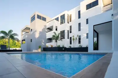 Image de Serenity Haven: Your Ultimate Runaway Bay Escape