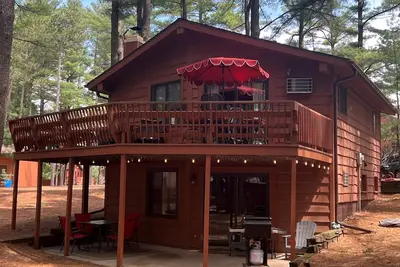 Image de Lake-view 2-bedroom Cabin Home on Lake Delton Wisconsin Dells