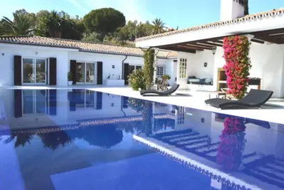 Image de Villa mit Privater Pool, 5 Schlafzimmer, Puerto Banus, Marbella,