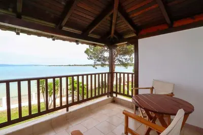 Image de S-Docker 2 Beachfront Villa, Vourvourou by Halkidiki Villas