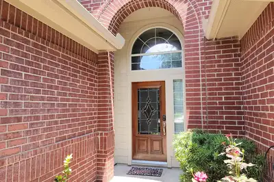 Image de Richmond Retreat 1 story w/ backyard patio and playset near 99& Westpark Tollway