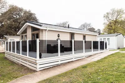 Image de Pool Lodge - A spacious lodge close to the pool on Sandhills Holiday Park