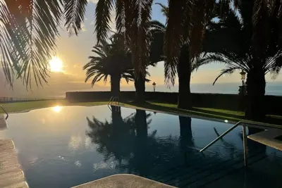 Image de Casa de Campo en una Isla con Piscina Privada!