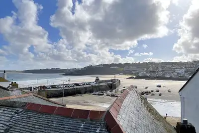 Image de Slantways a quirky characterful cottage