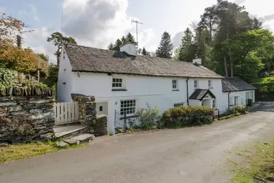 Old Farm Cottage, pet friendly, with open fire in Skelwith Fold