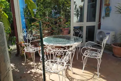 Image de Independent apartment facing the sea