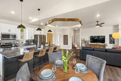 Image de Farm Land Flat In Beautiful Bozeman!