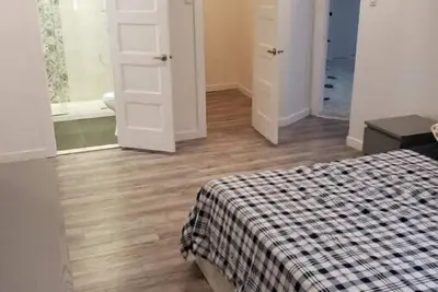 Image de Deluxe newly renovated Apartment