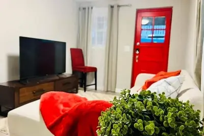 Image de In-Demand Atlanta Retreat: Sleeps 6 Charming Abode