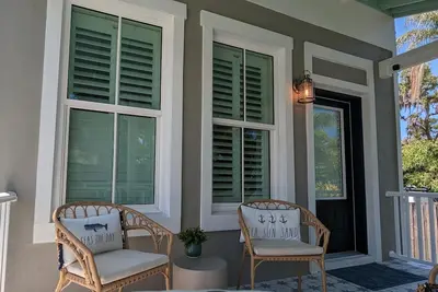 Image de Brand New Coastal Bungalow in Downtown Bradenton