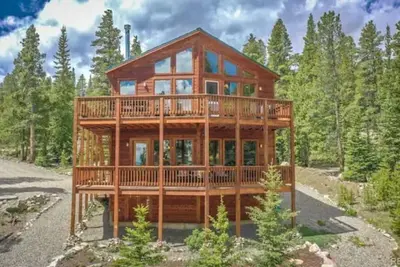 Image de *New* Stunning Mountain Views/Hot Tub/3br/Sleeps 6