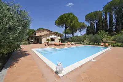 Image de Villa Conconi - Quatre Chambres Villa, Couchages 8