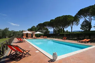 Image de Villa Rovani - Huit Chambres Villa, Couchages 16