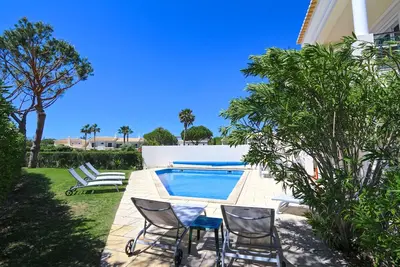 Image de Moradia Benfarras - Quatre Chambres Villa, Couchages 8