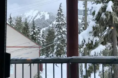 Image de Ski In-ski out Mountain Getaway