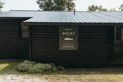 Image de \"Rocky Top\" - Cozy Rrg Cabin