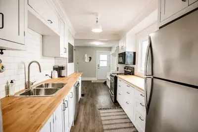 Image de Pet Friendly Tiny Abode Near Prince Edward County