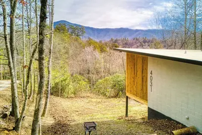 Image de Family Cabin w/Hot Tub/Mountain View/Firepit/Corn Hole/Arcade/Foosball/Secluded