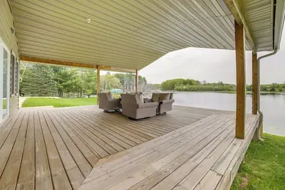 Image de Waterfront Evart Getaway w/ Fire Pit on 82 Acres!