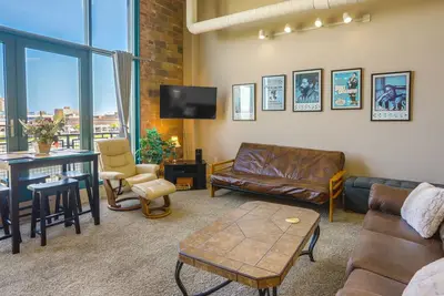 Image de Waterfront Sandusky Vacation Rental: Downtown!
