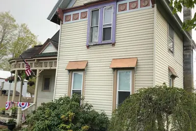 Image de Beautiful Queen Anne in Camden!