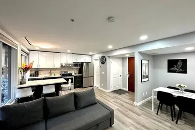 Image de Bow 119 | Adorable Suite with Pool & Hot Tub