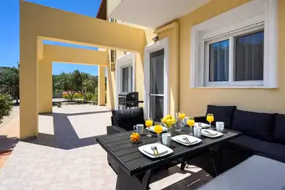 Image de Sunny Garden Apartment 1