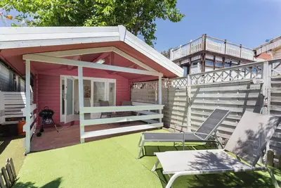 Image de Vacatio Home \"Gilda\" près de la plage avec piscine partagée et Wi-Fi