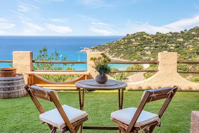 Image de Villa \"Sardinia Villa Torre delle Stelle\" avec vue sur la mer, 2 terrasses privées et Wi-Fi