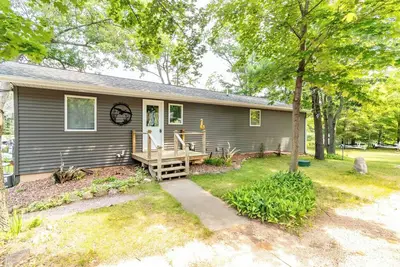Image de Charming Lakefront Cottage On The Eastern Side Of Castle Rock Lake