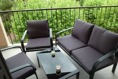 Image de Magnifique appartement de 51m2 dans parc arboré havre de paix à Frejus