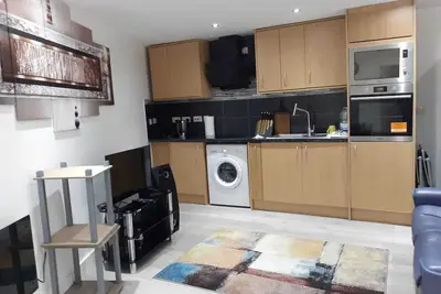Image de A Modern One-bedroom Detached Bungalow, With its own Private Entrance and Garden