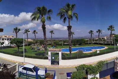 Image de Marel, Bungalow en Urbanización con Piscina