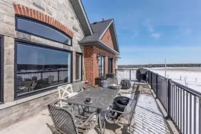 Image de Farmhouse Retreat! Sunset Views + Ping Pong!