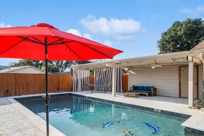 Image de Spectacular 4br/2. 5b Home with Pool and Grill