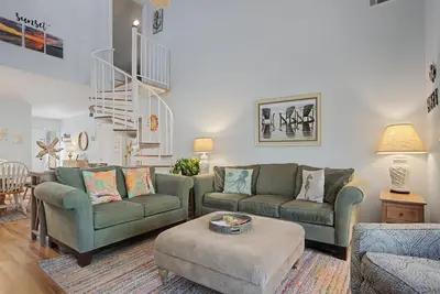 Image de Peaceful 4br Captain's Cove condo w/lagoon view/2 min. walk to beach