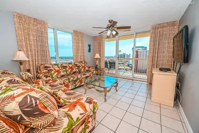 Image de Pelican Beach 1418 (2-Bedroom Home) by Pelican Beach Management