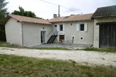 Image de Propriéte de campagne rénovée proche des randonnées et  de la rivière