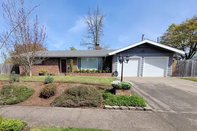 Image de Private, Quiet, Friendly Home!