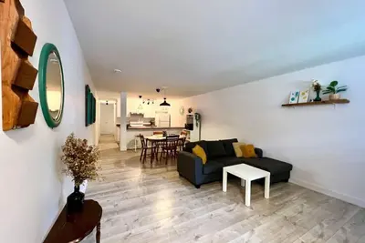 Image de Confortable à Limoilou près de tout et compagnons à 4 pattes bienvenus