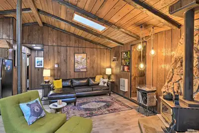 Image de Alpine Lake Cabin: Mountain Resort w/ Lake Access