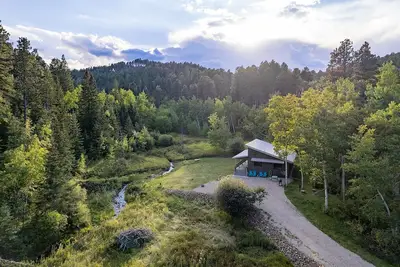 Image de Deadwood Two Bit Cabin on the Creek