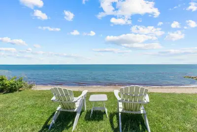 Image de Popponesset Waterfront - Beachfront Home, 3 bedrooms, 2 baths, sleeps 6, A/C