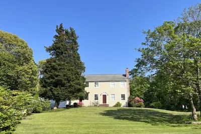 Image de Lovely Family House with Gardens and Fenced Yard