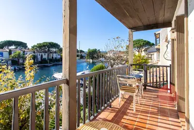Image de Appartement 2 pièces rénové à Port Grimaud Sud - Wifi