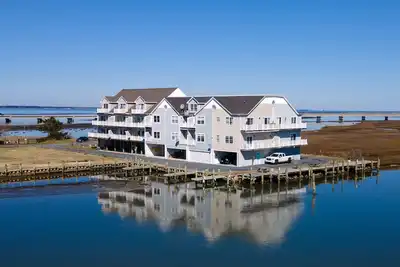 Image de Magic Moments - Waterfront on Marsh Island!