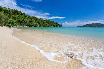 Seaview apt in Tri Trang beach, great amenities!