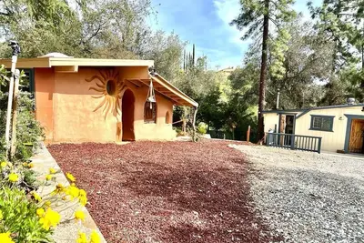 Image de Retreat on mountain Earth and Dom houses